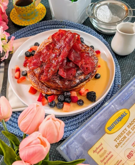 Crêpes de la fête des Mères avec bacon de dindon fumé au bois de pommier Butterball